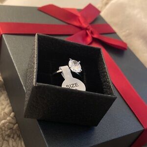 Elegant Silver Women's Ring